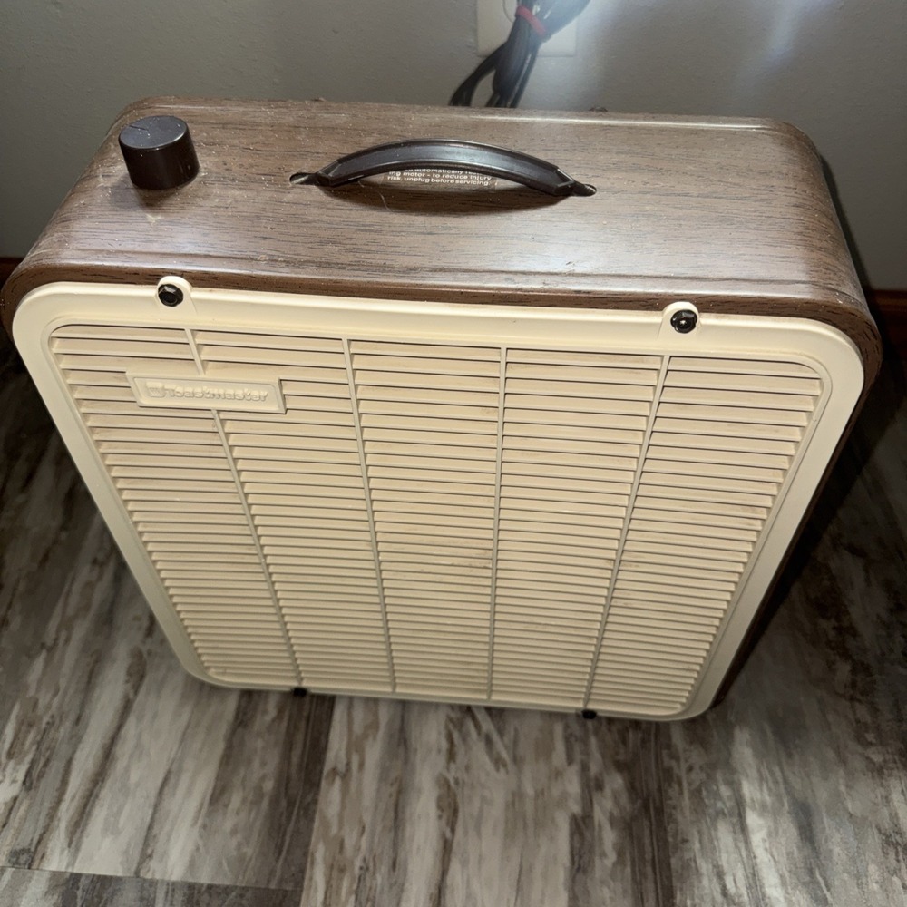 Vintage Toastmaster 3 Speed Brown Metal Box Floor Fan  203PEG Works 14.5 Inch